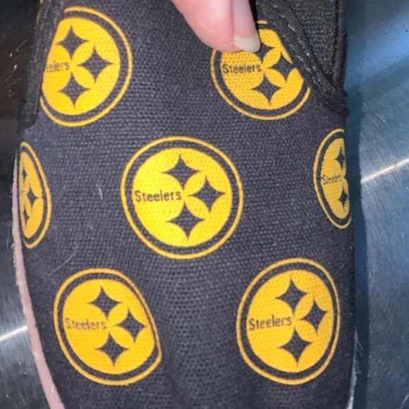Steelers size medium slip on shoe - Picture 7 of 8
